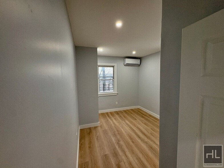 Building Photo - Belknap Ave, Yonkers