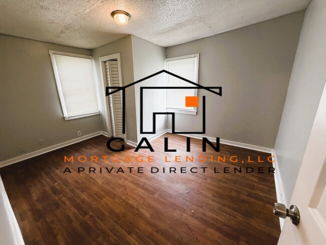 Building Photo - 237 Millen St