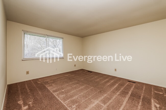 Building Photo - 4743 Taylorsville Rd