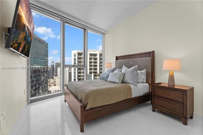 Building Photo - 300 Biscayne Blvd Way