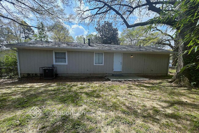 Building Photo - 1728 W Austin Rd