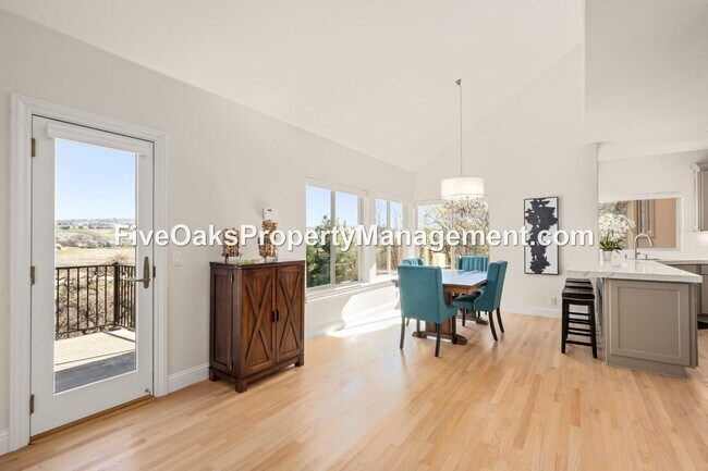 Building Photo - 5185 Mertola Dr