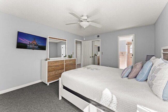 Building Photo - 5095 Siesta Lago Dr