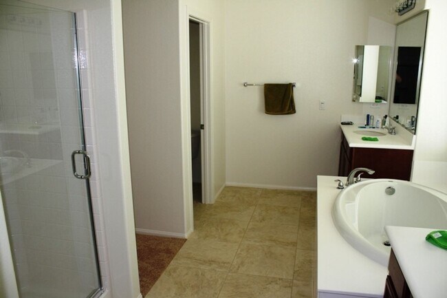 Building Photo - Wolf Creek/South Temecula - 4 Bedroom, 2.5 Bath Home