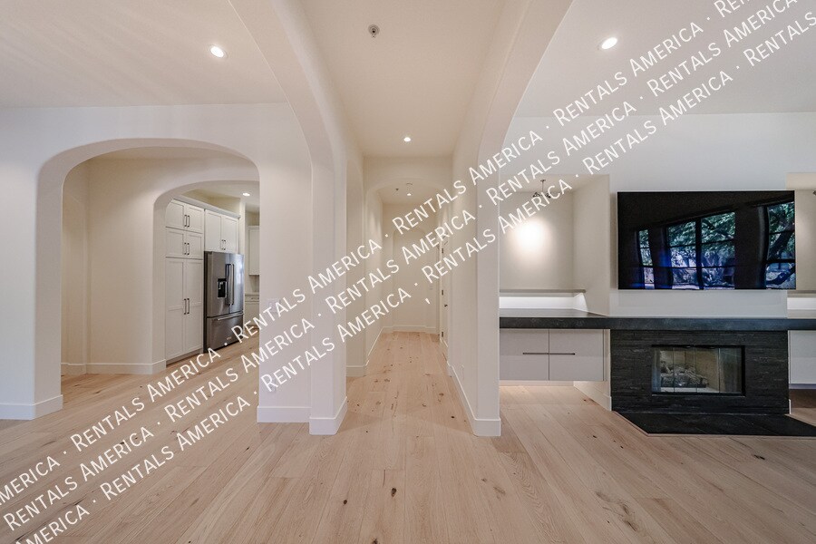 Building Photo - 20704 N 90th Pl