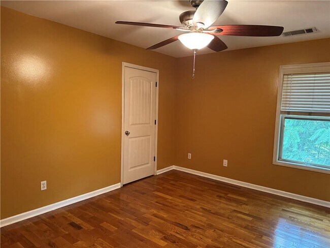 Building Photo - 11355 Shelton Pl