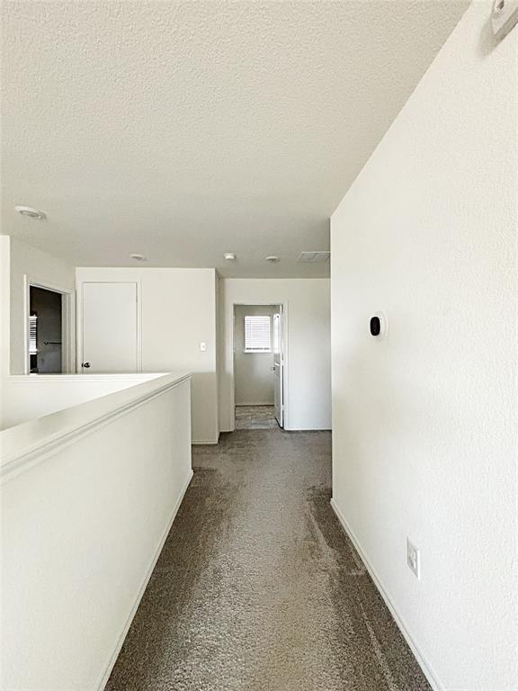 Building Photo - 1720 Foxglove Dr