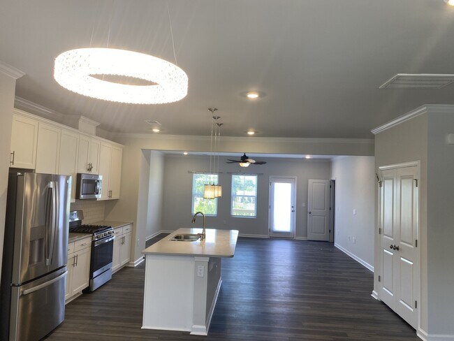Building Photo - 2138 Terrawood Dr