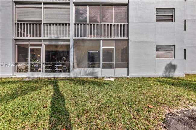 Building Photo - 650 SW 124th Terrace