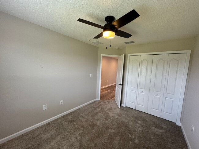 Building Photo - 3 BD/2.5 BA Home, Modern Elegance Meets Ev...