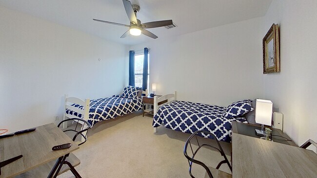 Building Photo - 1007 Brown Dr