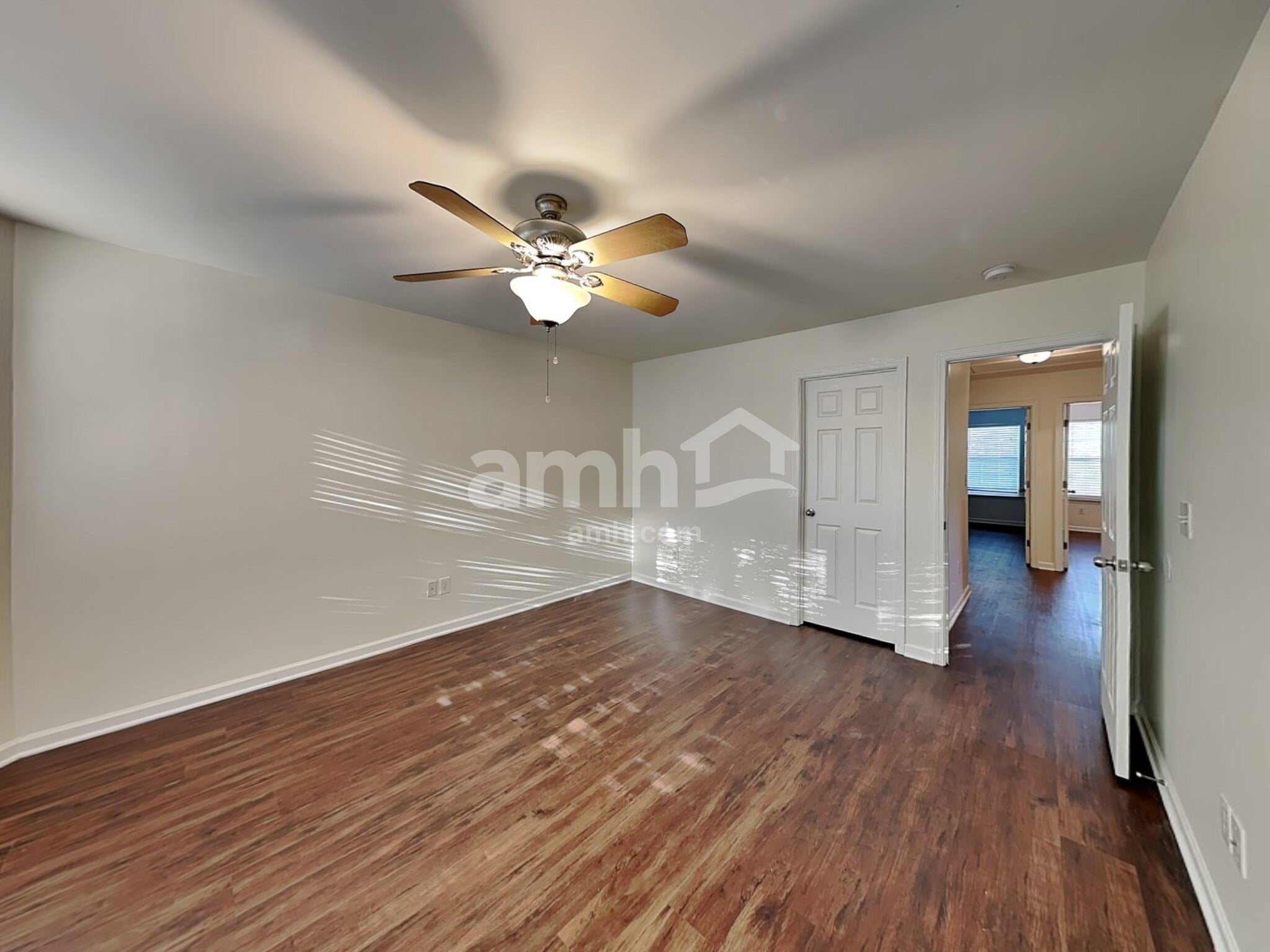 Building Photo - 15516 Crossing Gate Dr