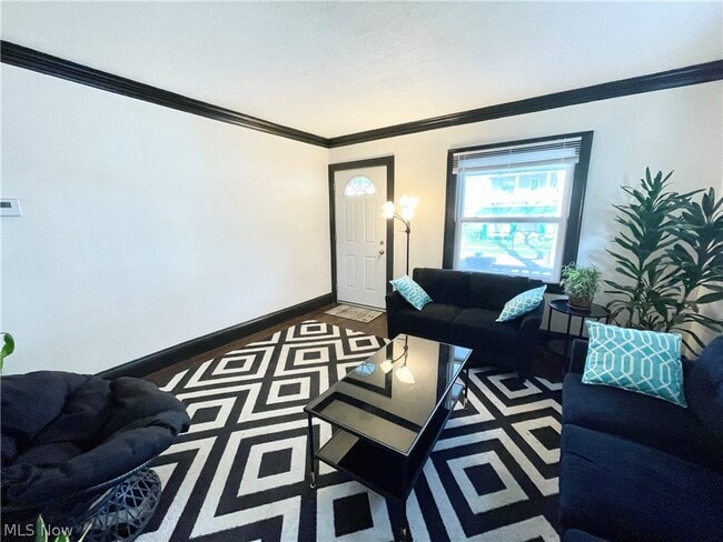 Building Photo - 4032 E 142nd St