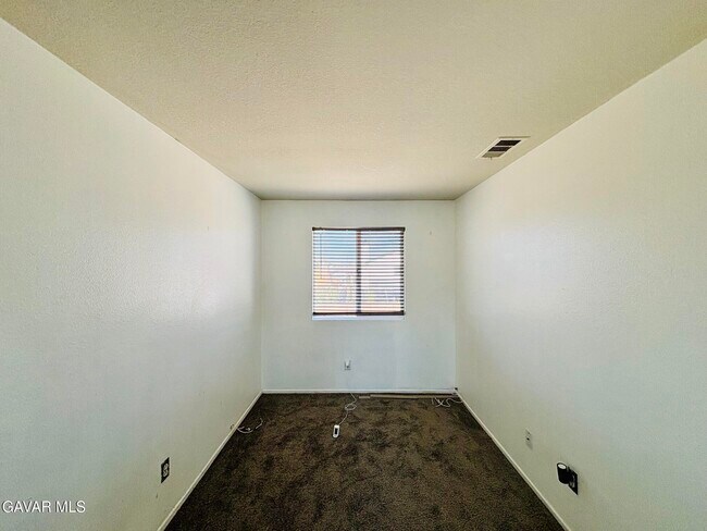 Building Photo - 37306 Wild Tree St