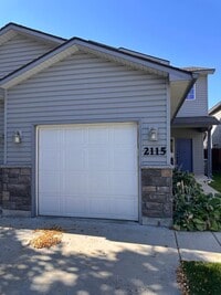 Building Photo - 2115DD
