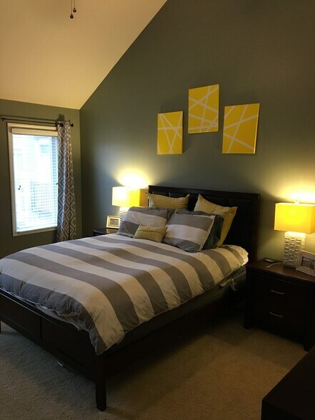 Master Bedroom - 524 Allard Pl