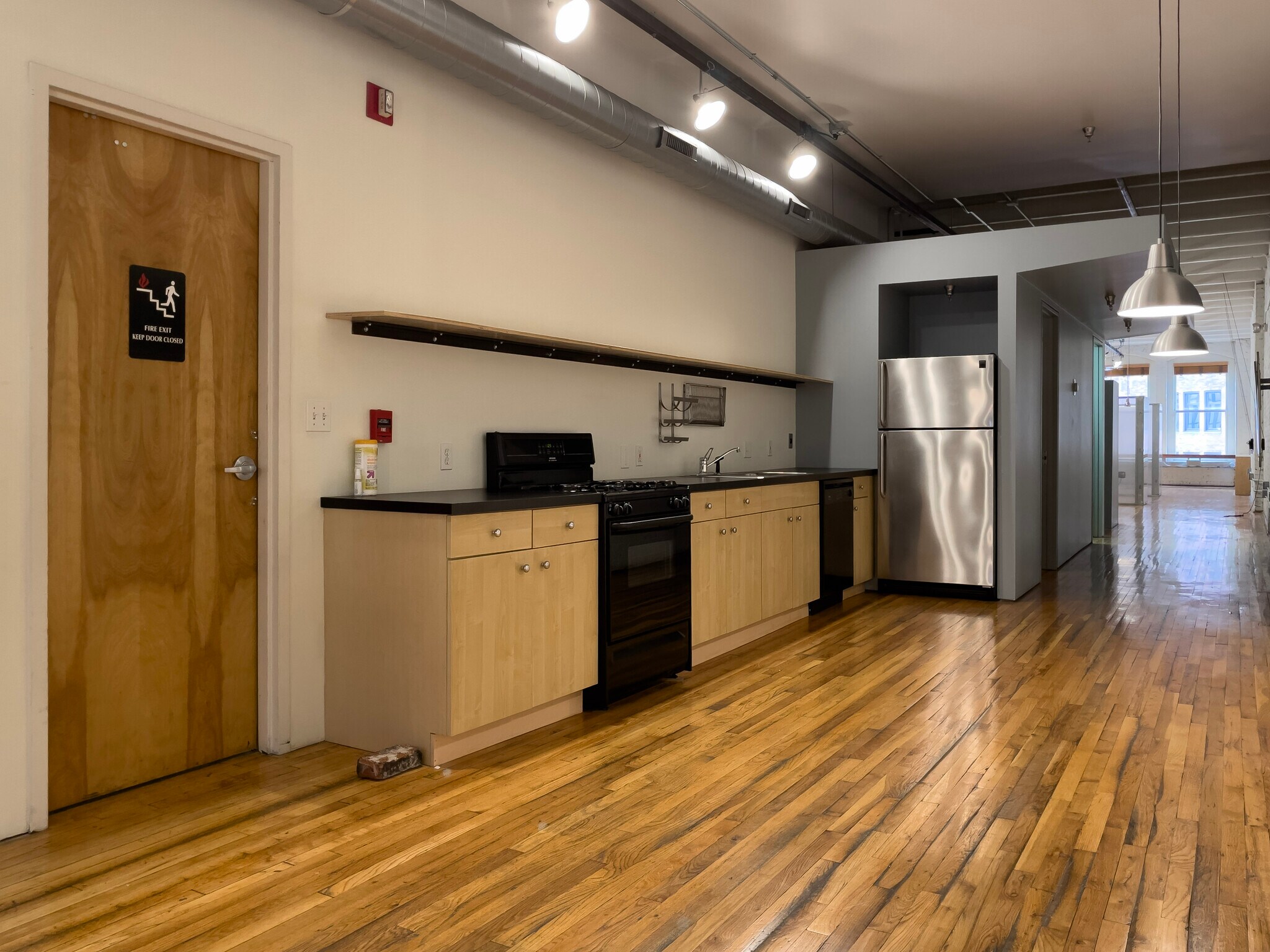 Building Photo - 945 Liberty Ave