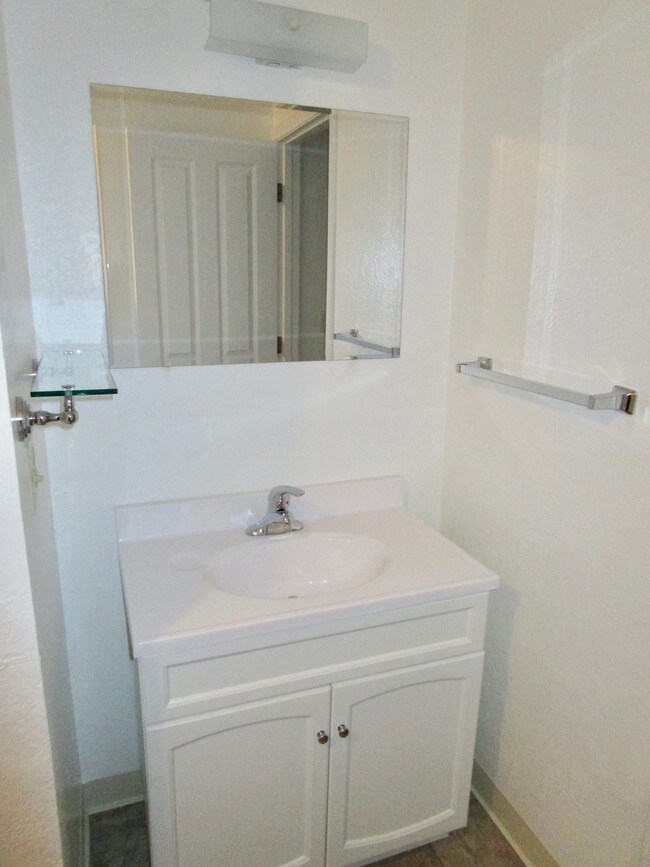 Building Photo - 300 Union St