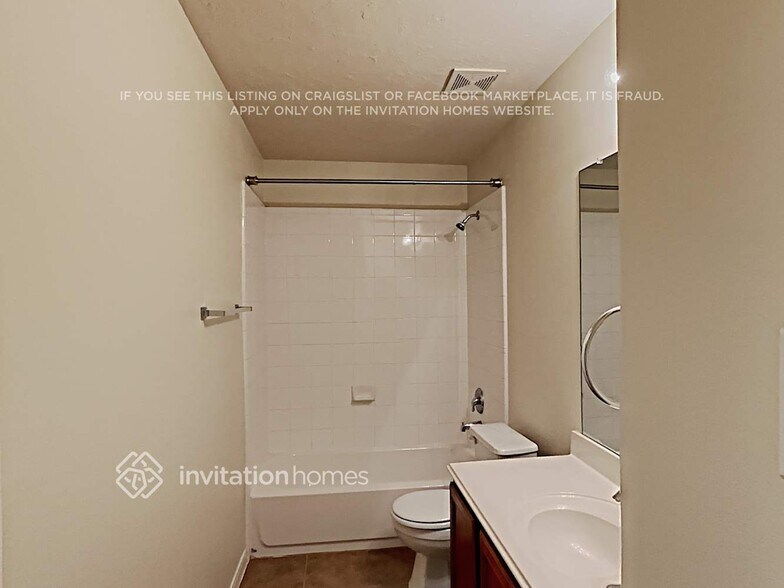 Building Photo - 1022 Bahia Vista Dr