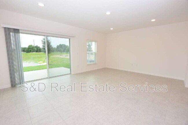 Building Photo - 4130 Collegiate Blvd
