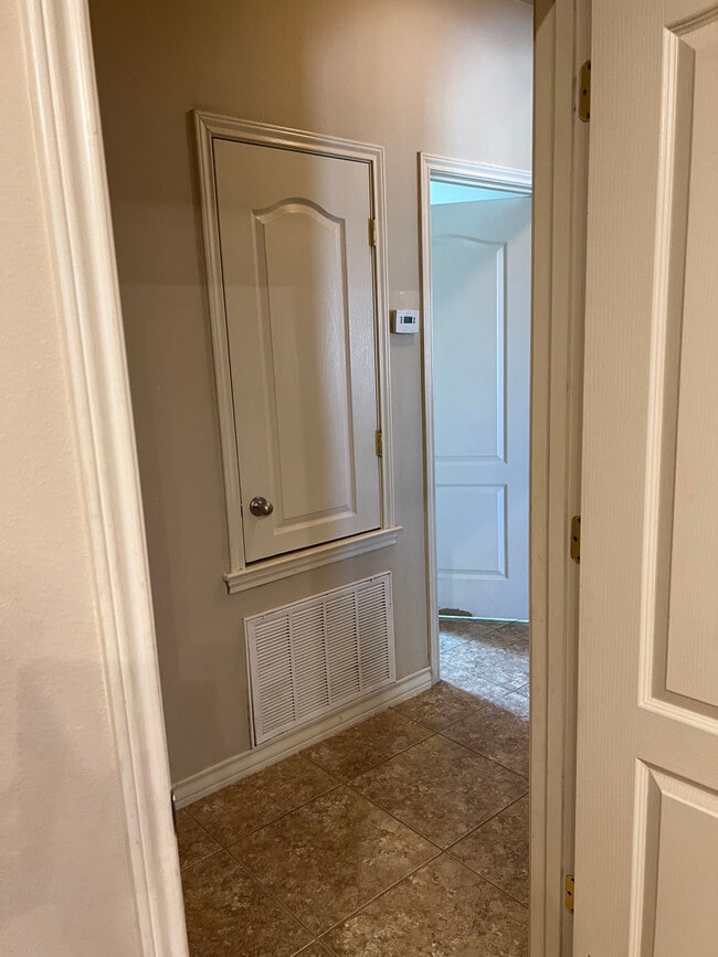 Building Photo - 3130 Dos Reales Loop