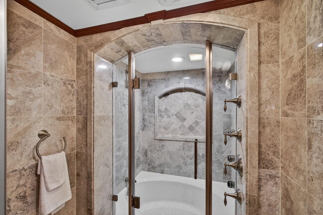 Building Photo - 3400 N Ocean Dr