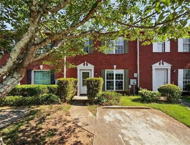 Building Photo - 5823 Strathmoor Manor Cir