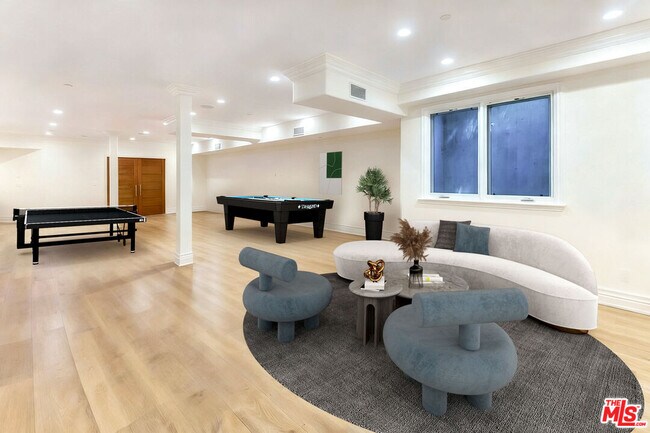 Building Photo - 363 S Saltair Ave