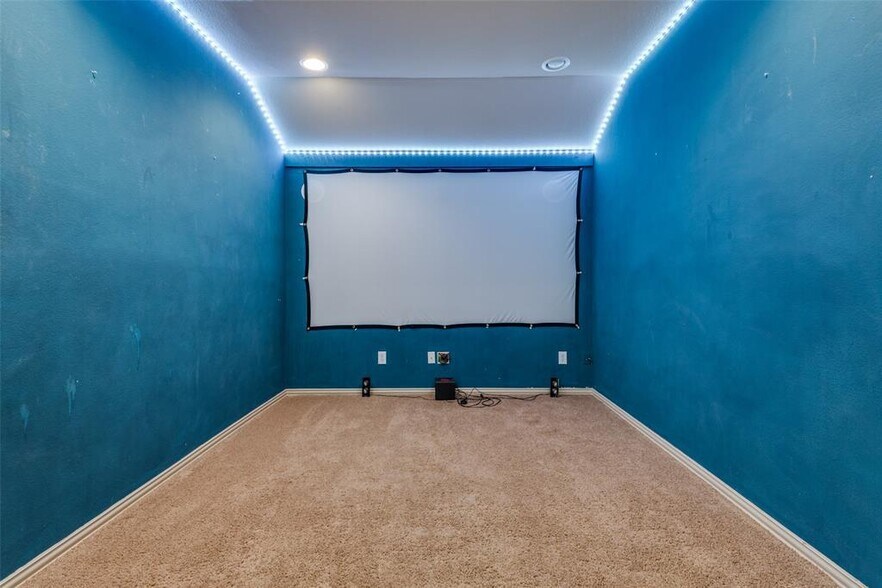 Building Photo - 13253 Poppy Hill Ln