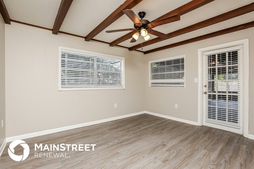 Building Photo - 1930 Shoshonee Trail