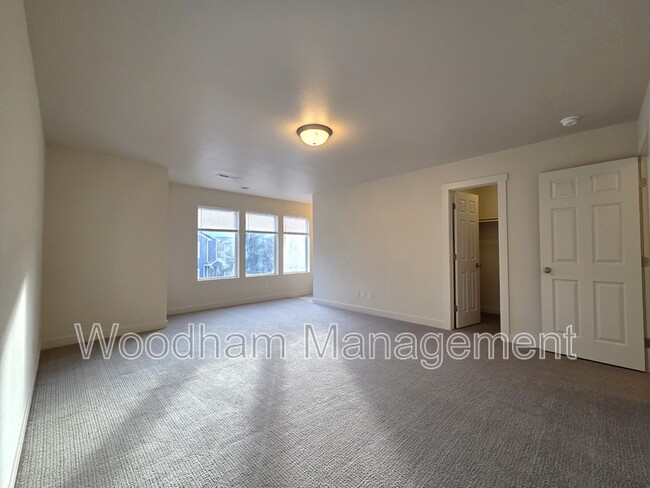 Building Photo - 1759 W Kagy Blvd