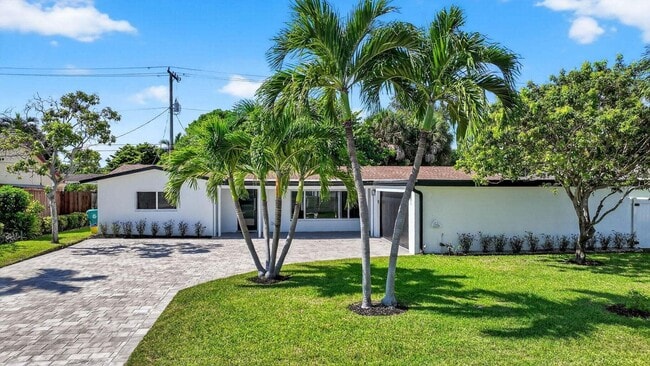 Building Photo - 714 SW 25th Ave