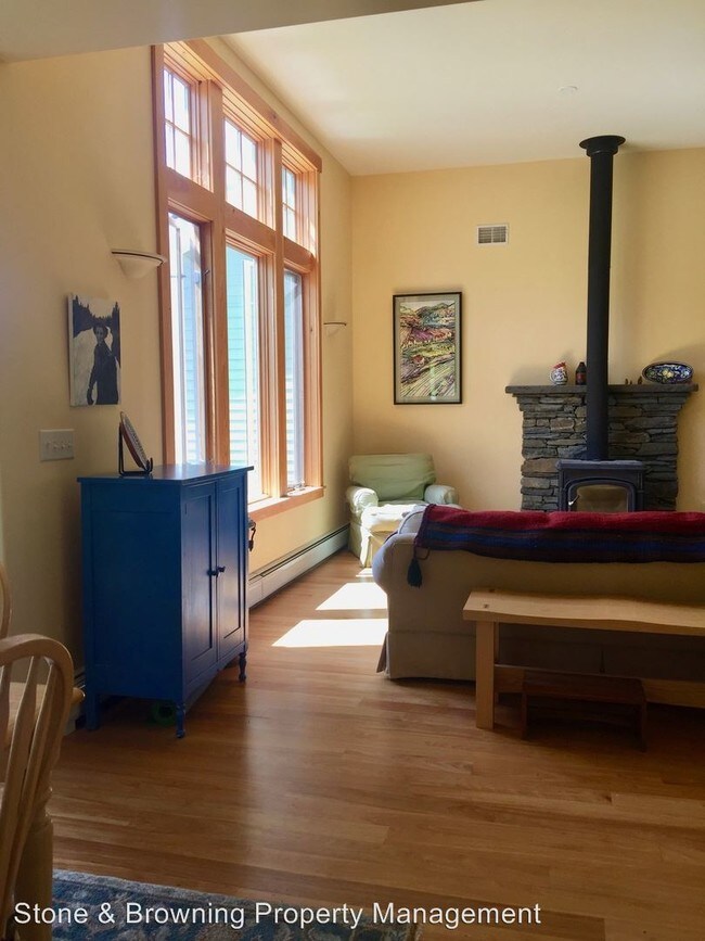 Building Photo - 201 Taylor Rd