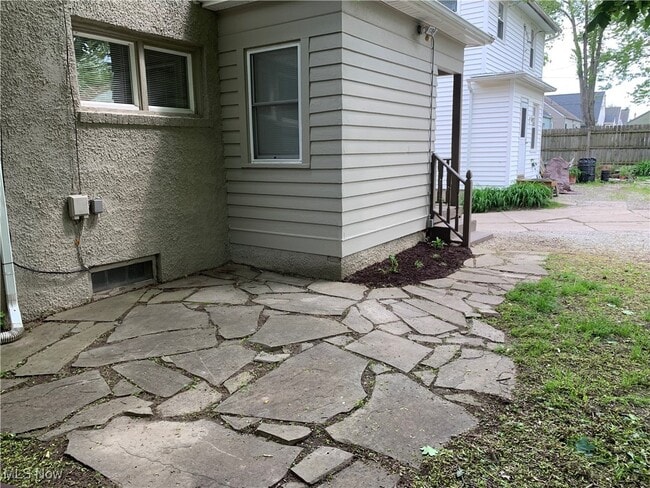 Building Photo - 1660 Glenmount Ave