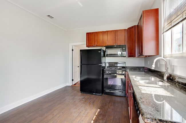 Building Photo - 8525 Forshey St