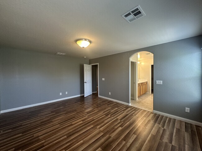 Building Photo - 8977 Melridge Rd