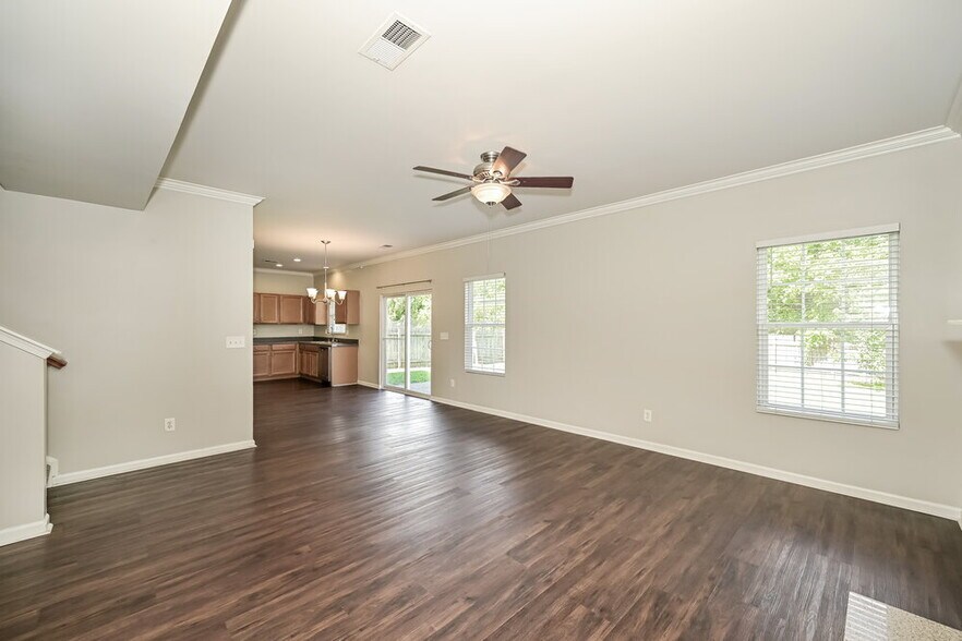 Building Photo - 1016 Solomon Ln