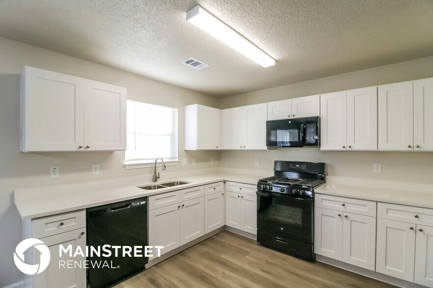 Building Photo - 7010 New Dale Rd