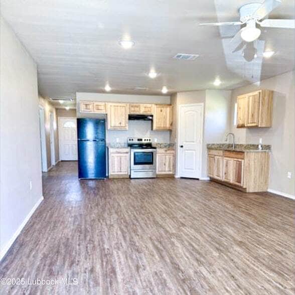 Building Photo - 1706 Teak Ave