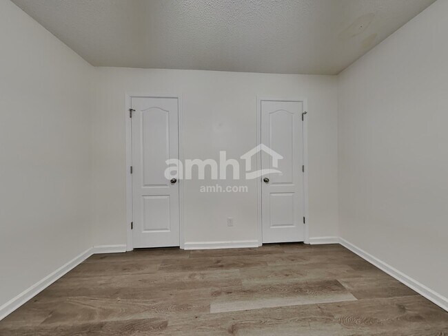 Building Photo - 103 Richmond Way