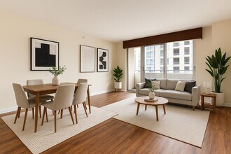 Building Photo - 545 N Dearborn Pkwy