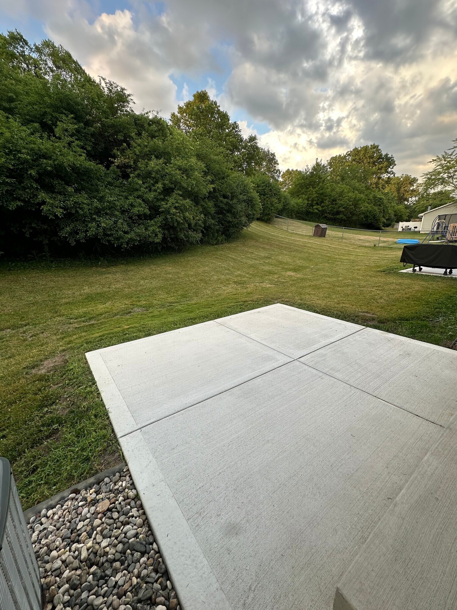 Building Photo - 2571 Woodmeadow Dr SE