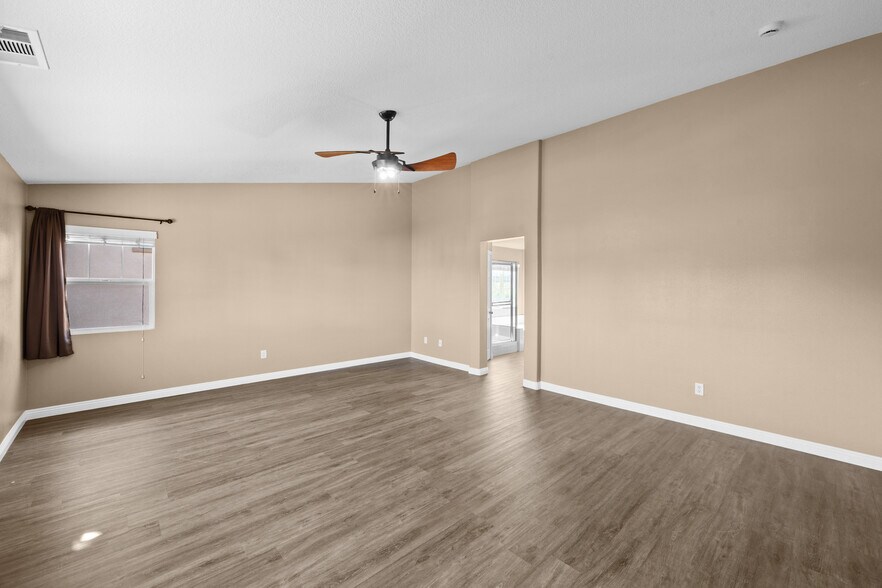 Building Photo - 38442 Wakefield Pl