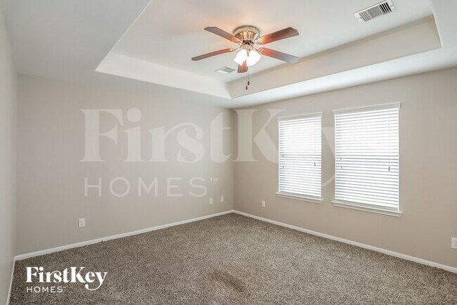 Building Photo - 1217 Stallion Ridge