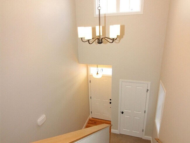 Building Photo - 4BD/3.5BA S. Burlington Townhome - Hillside at O'Brien Farm