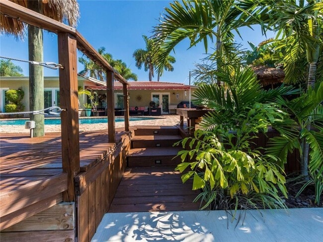 Building Photo - 2319 NE 16th Ave