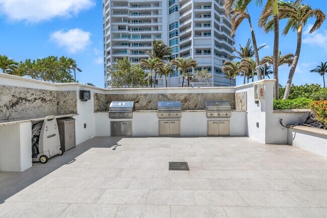 Building Photo - 1620 S Ocean Blvd