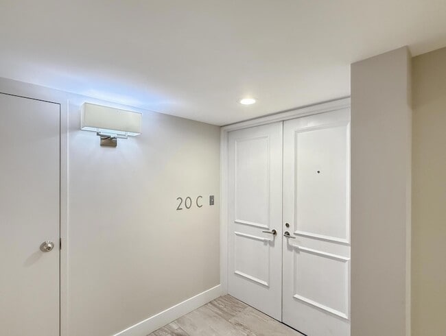 Building Photo - 5080 N Ocean Dr