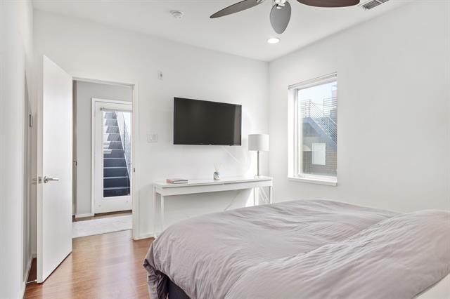 Building Photo - 4206 Buena Vista St