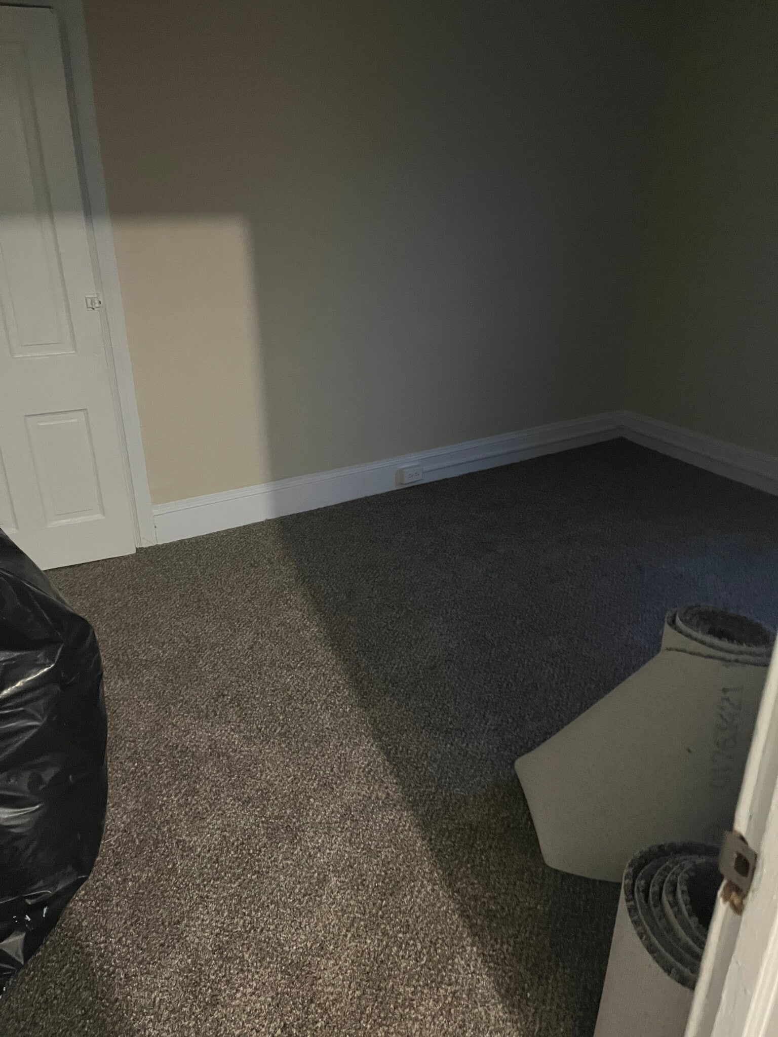 Building Photo - 121 E Stewart Ave